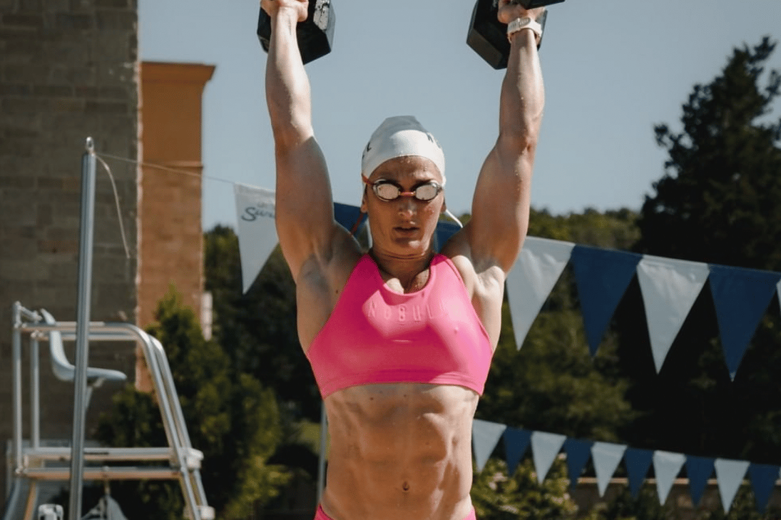 Tia-Clair Toomey training in the pool Summer 2022