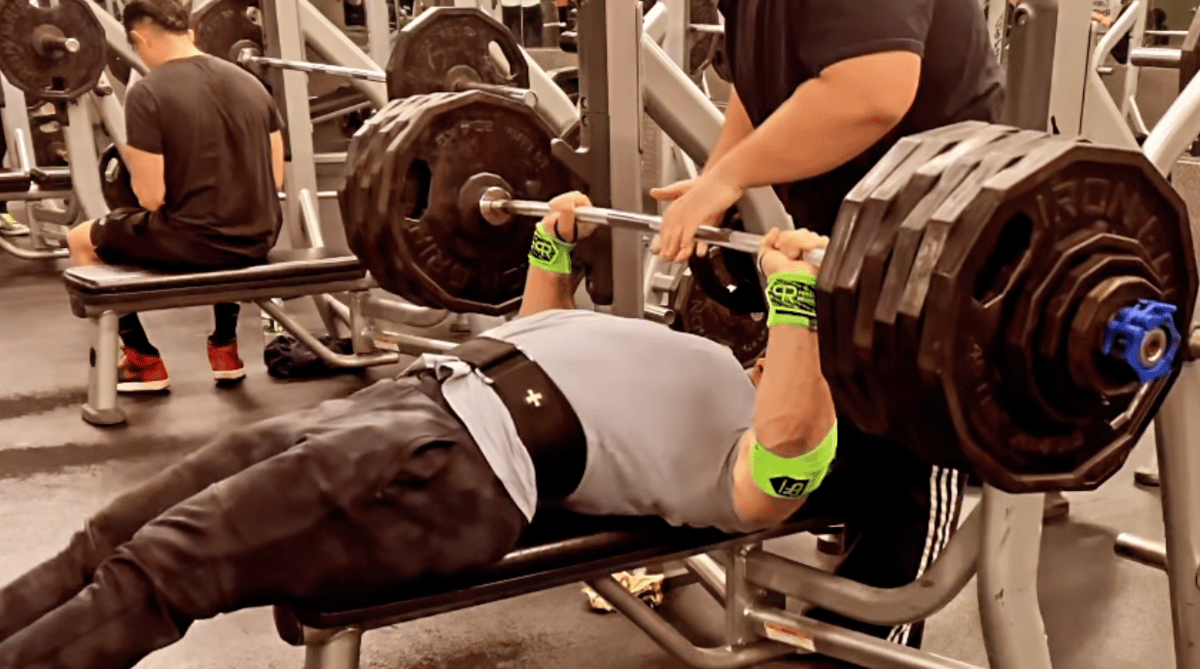 Joseph Tumbarello 620-pound Larsen Press PR