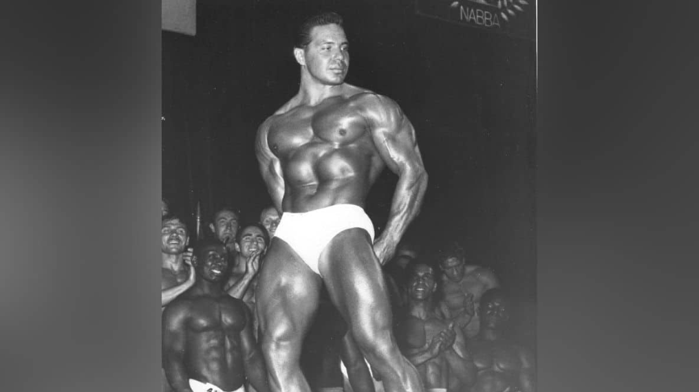 Old photo of bodybuilding legend Bill Pearl