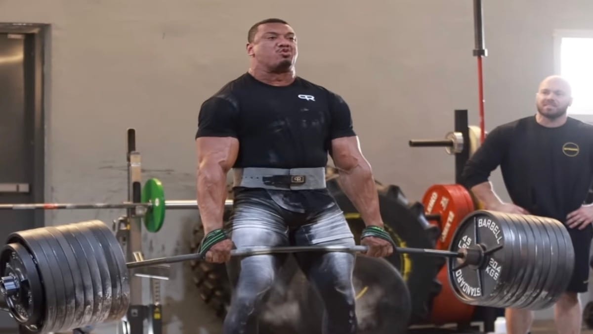 Larry Wheels deadlifts 930 pounds for a triple in May 2022