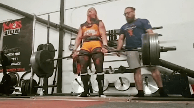 Rhianon Lovelace recording an unofficial deadlift World Record