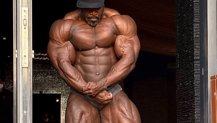 Brandon Curry shows off his physique in June 2022